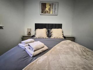 Cosy, Modern 2BR In The Centre of Montrose - 9