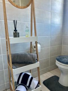 CozyLux Stay at The Blyde Crystal Lagoon Pretoria - 4