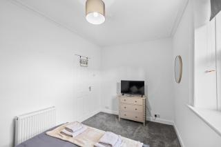 Cosy, Modern 2BR In The Centre of Montrose - 5
