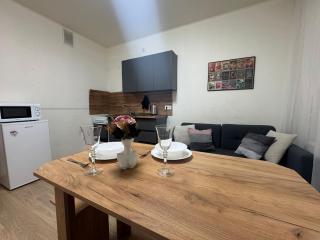 Taviston Apartment - 0