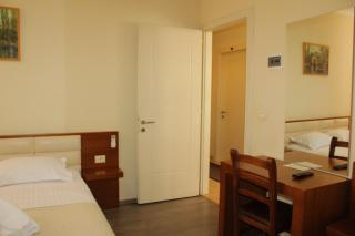 Bobi Hotel - 7