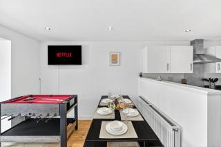 Contractors, 5BR-10Beds, Long-Stay Discounts, Parking, Bedford - 9