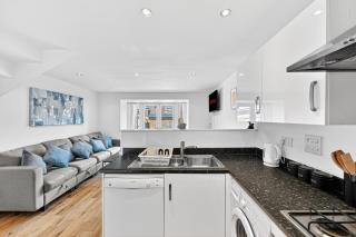 Contractors, 5BR-10Beds, Long-Stay Discounts, Parking, Bedford - 7