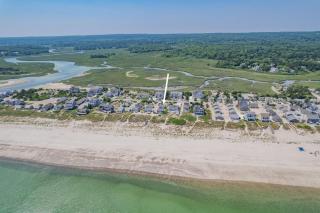 Cape Cod Water View Cottage—Steps to Private Beach - 6