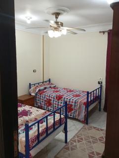 Furnished ground floor apartment 2 bedrooms, Shikh Zayed - 5
