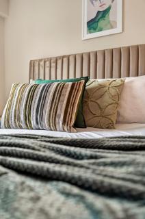 Stylish 2 Bed - 2 Bathrooms -Free Parking - 1