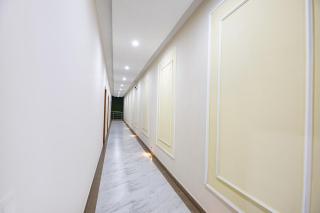 FabHotel Regal Palace Stay - 2