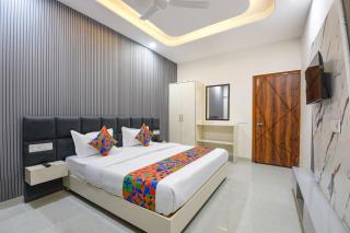 FabHotel Regal Palace Stay - 9