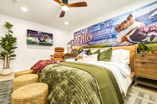 Ultimate Game Day Retreat with Arcade, Pool Table & Fire Pit in College Station, Texas - 7