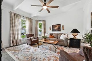 Cozy & Spacious Retreat with Fire Pit and Outdoor Lounge in Siloam Springs, Arkansas - 9