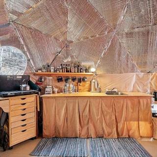 Creekside Geodesic Dome Retreat with Expansive Nature Views in Jacksonville, Oregon - 2