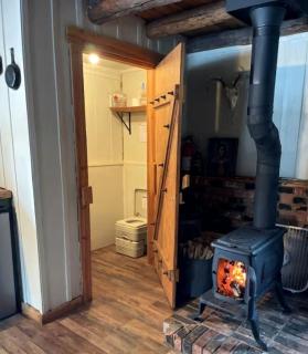 Peaceful Cabin Escape Surrounded by Nature in Frenchtown, Montana - 7