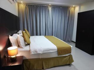 Pinewood International Guest House - 4