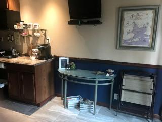 Seafarer-Themed Escape with Kitchenette & Relaxing Lounge in Bacliff, Texas - 3