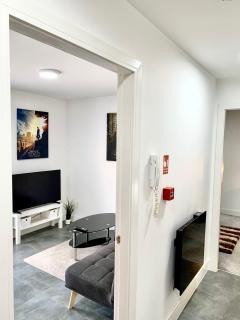 Falcon Crest Lodge - 2BR-Sleeps 7 - Free Parking - Wi-Fi - 5