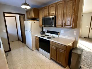 Pet-Friendly, Wonderful Waterfront Family Getaway Cabin with Private Access to Lake Mitchell & Lake Cadillac in Michigan - 8