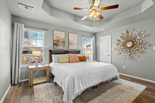 Cozy Retreat w/ Soaker Tub & Family Entertainment Area in Siloam Springs, Arkansas - 1