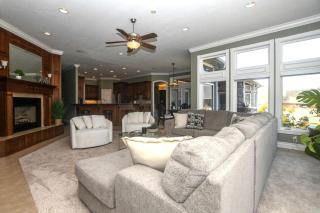 Stylish Comfort Haven with Game Room & Covered Patio in Siloam Springs, Arkansas - 8