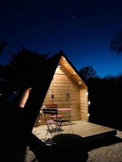 Charming A-Frame Cabin Experience with Campfire Vibes in Humboldt, Kansas - 4