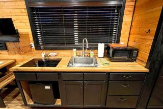 Pet-Friendly Tiny House Getaway with an On-Site Dog Park near Waldport, Oregon - 5