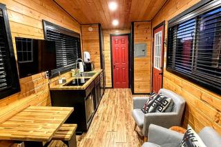 Pet-Friendly Tiny House Getaway with an On-Site Dog Park near Waldport, Oregon - 1