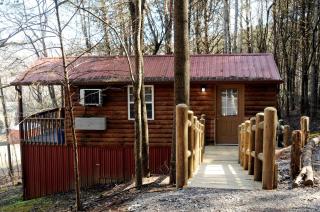 Sparta's Hidden Gem: Unique Views Cabin for an Intimate Escape - 8