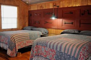 Sparta's Hidden Gem: Unique Views Cabin for an Intimate Escape - 7