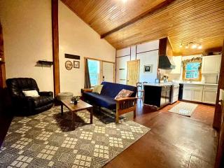Sweet Spacious Loft Perfect for Outdoor and Nature Lovers in Arkansas - 2