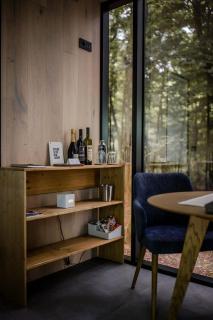 Secluded Glass House Escape with Hot Tub & Forest Views in Zagreb, Croatia - 7
