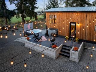 Cedar & Sage Hideaway in River Road, WA - 0