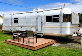 Delightful Glamping Vintage Trailer Rental near the Ocean, Waldport, Orego - 0