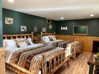 Family-Friendly Cabin Suite Rental near Thompson Falls, Montana - 3