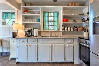 Romantic Couples Cottage for Relaxing Getaways on the Outskirts of Hot Springs, Arkansas - 3