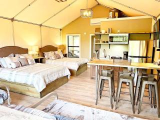 Reconnect by the Water: Modern Family Tented Cabin Retreat in Cibolo, TX - 9