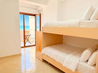 Modern 2BR Seafront Apartment with Private Parking - 7