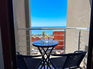 Modern 2BR Seafront Apartment with Private Parking - 2