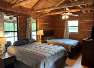 Perfect Glamping Getaway: A Stay in a Rustic Cabin by the San Marcos River near Kingsbury, Texas - 4