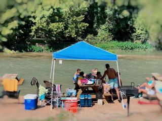 Creekside Texas Safari Tent Glamping for Nature Enthusiasts - 2