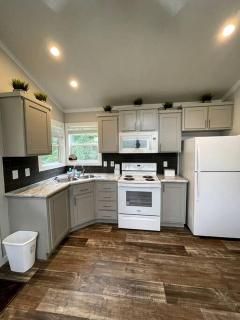 Cute Tiny House on Sixty Acres of Private Land for a Peaceful Glamping Getaway in Northern Mississippi - 2
