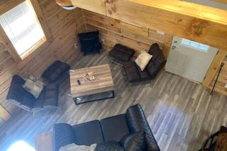 Quaint Cabin with Lofted Interior, Spa and BBQ in Indiana - 9