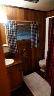 Rustic Pet-Friendly Bliss: Cabin Retreat in the White Mountains, NH - 5