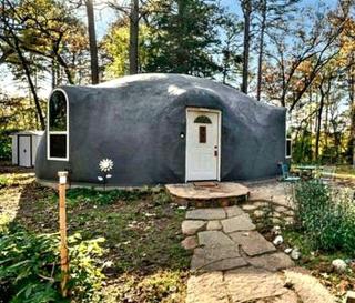 Fantastic Dome with Private Yard, Hot-Tub and Fire Pit in Texas - 0