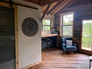 Gorgeous Chic Treehouse with Lofted Interior and Panoramic Views in Arkansas - 1