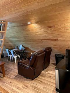 Zen by the River: Pet-Friendly Retreat in Beautiful Bastrop, TX - 1