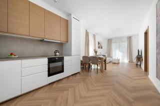 Komfortowy Apartament z Tarasem Widokowym we Wrocławiu by Noclegi Renters - 8