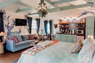 The Wilderness Glam Cabin in Tracy City, TN - 8