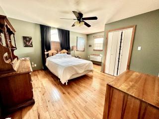 Elevate Your Reunion: Saucier, guest Rental Offering Unrivaled Luxury and All Desired Amenities - 1