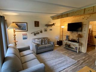 Peaceful and Pet-Friendly Lake Mitchell Cabin For an Exciting Escape by the Heart of the Manistee National Forest, Michigan - 6