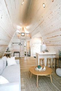 A-Frame Paradise: Retreat with Exclusive Steam Sauna in Mission Township - 9
