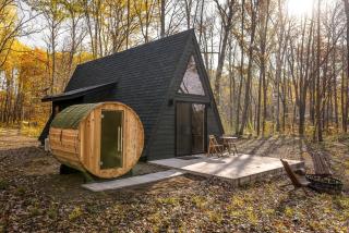 A-Frame Paradise: Retreat with Exclusive Steam Sauna in Mission Township - 0